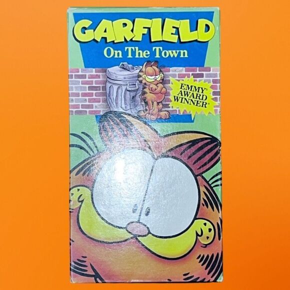 Vintage 1983 Garfield on the Town VHS Tape - Picture 1 of 2